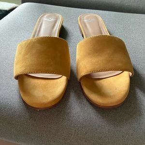 Fortress of Inca suede amber slides